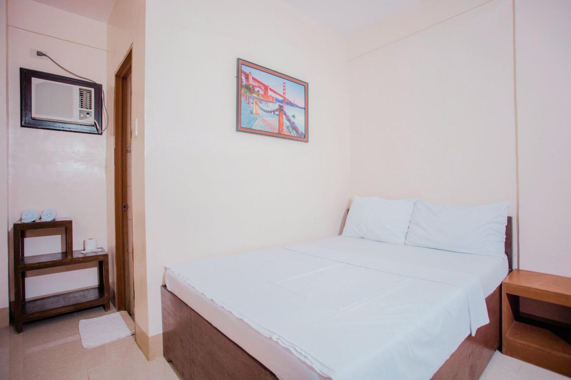 Durhan White Beach Resort Powered By Cocotel Tabuelan Exteriér fotografie